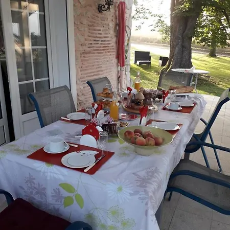 Maison Comayou Bed & Breakfast 3*