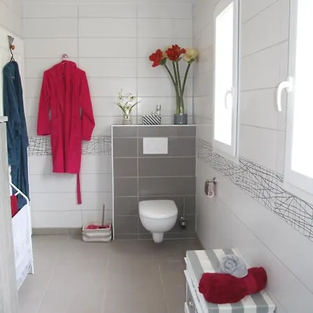 Bed & Breakfast Maison Comayou 3*