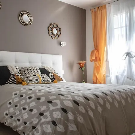 Bed & Breakfast Maison Comayou 3*